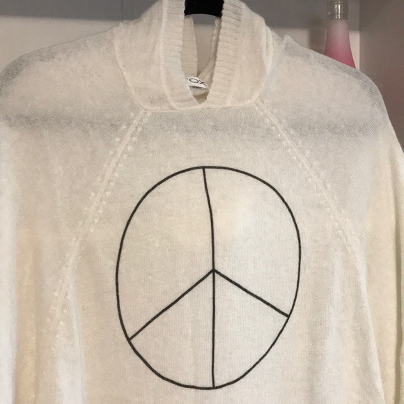 WILDFOX Peace Sign Oversized Hooded Poncho Sweater - Picture 4 of 11